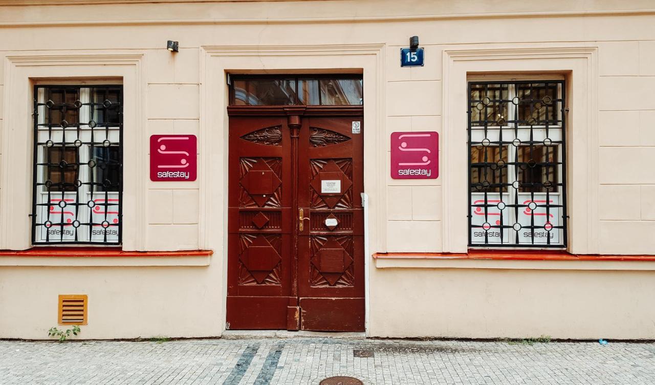 Hostel Safestay Charles Bridge *