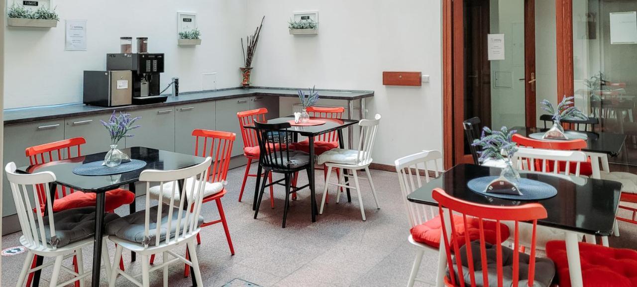 Safestay Charles Bridge Hostel *