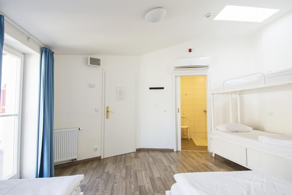 Safestay Prague Charles Bridge Hostel Prag